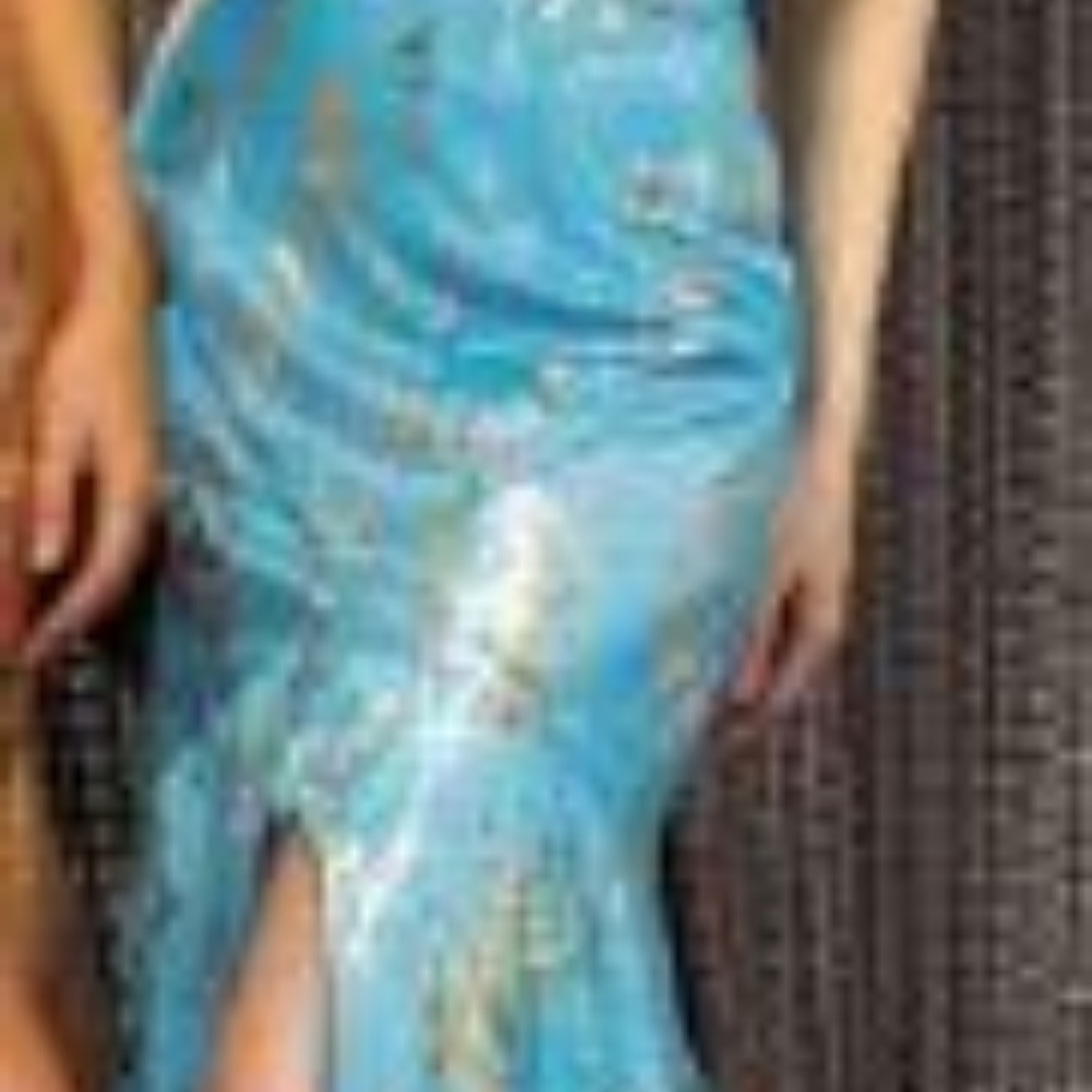 Prom Dress - Picture 2 of 4